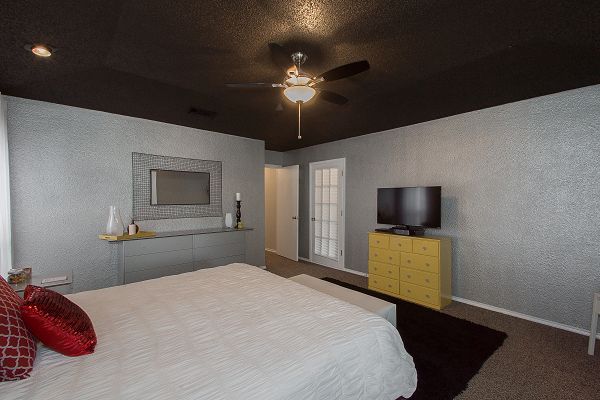 1010 Main Street, Baytown, TX property photo