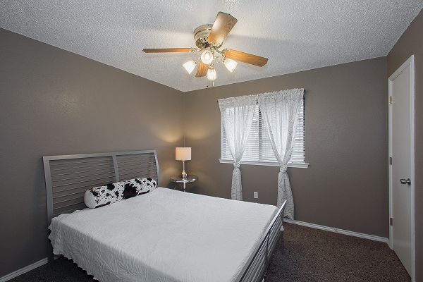 1010 Main Street, Baytown, TX property photo