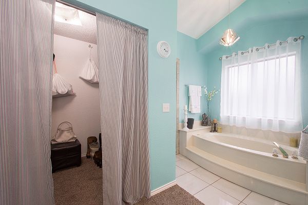 1010 Main Street, Baytown, TX property photo