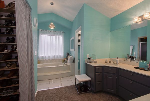 1010 Main Street, Baytown, TX property photo