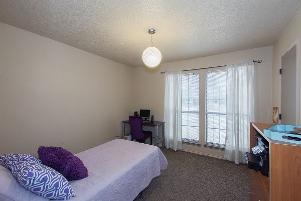 1010 Main Street, Baytown, TX property photo