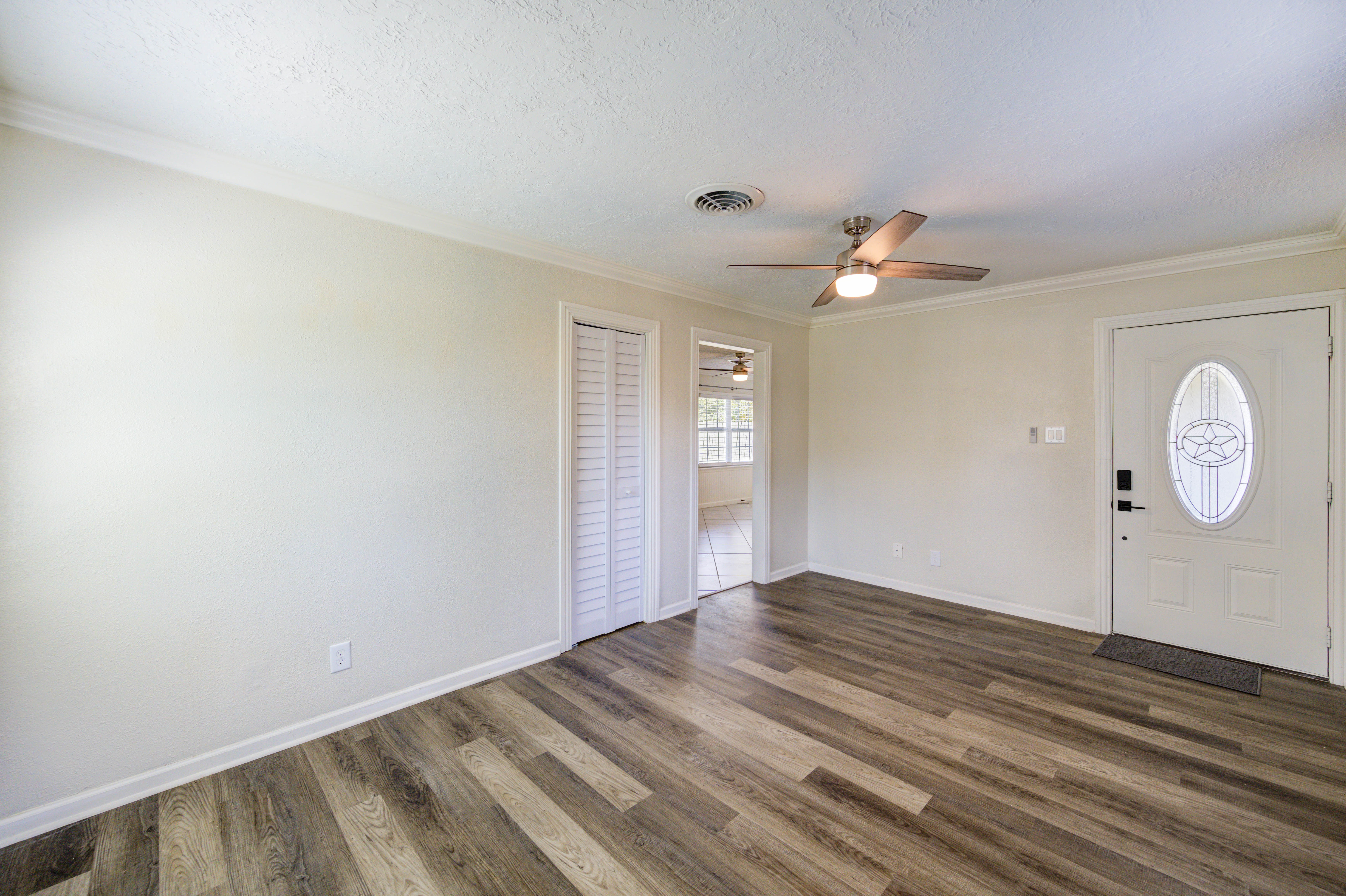 Living area with easy access to the kitchen